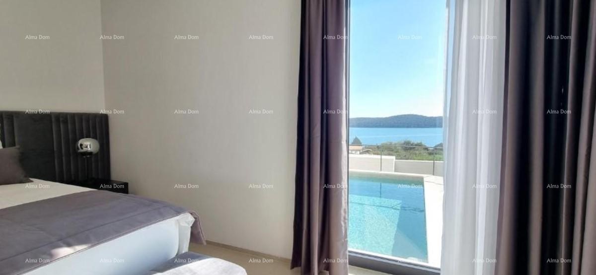 Predivan stan u Medulinu sa garažom. Blizina mora i plaže cca 500 metara. 18