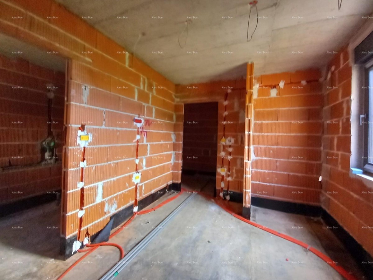 Лижњан, На продажу фантастическая квартира на первом этаже 10