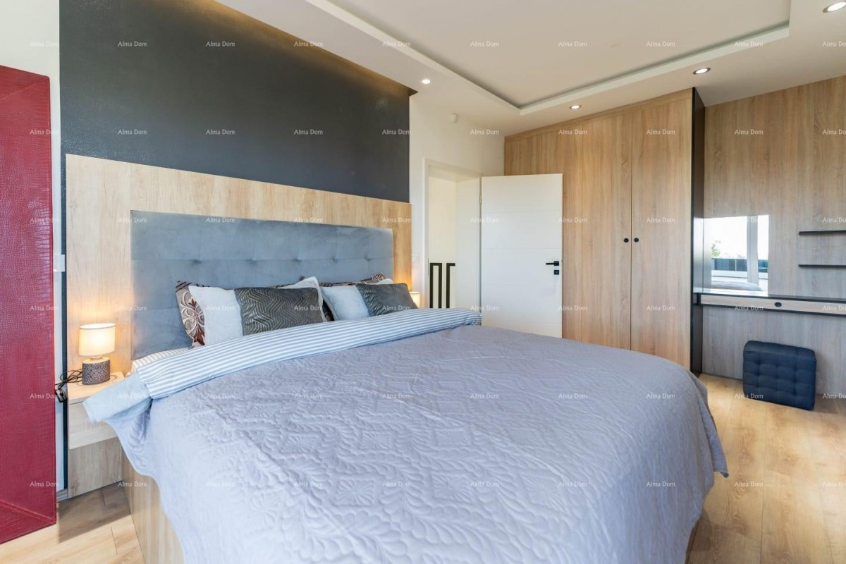 A modern house with a pool in a great location, Medulin! 16