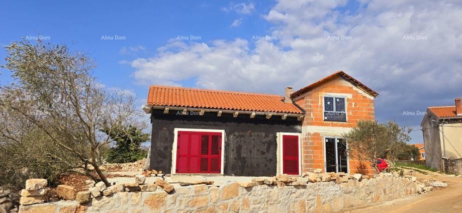 Vodnjan. House under construction with pool and Svetvinčenat, land with building permit! 17
