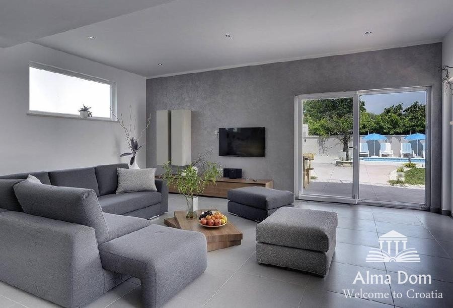 Detached house situated in Medulin. 14