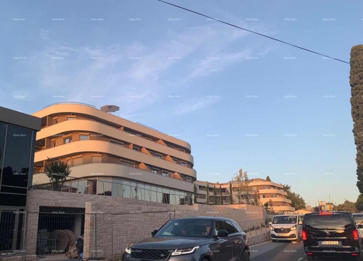 Poreč, stanovanjsko poslovni objekt v gradnji s stanovanji in podzemnimi garažami 21