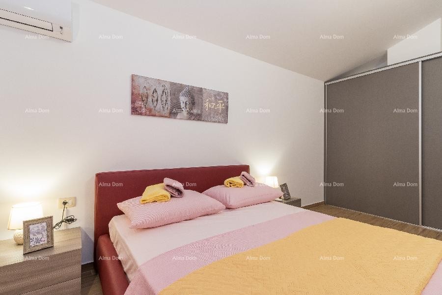 Valdebek. Detached house with a pool and jacuzzi! Close to the center of the city of Pula. 25