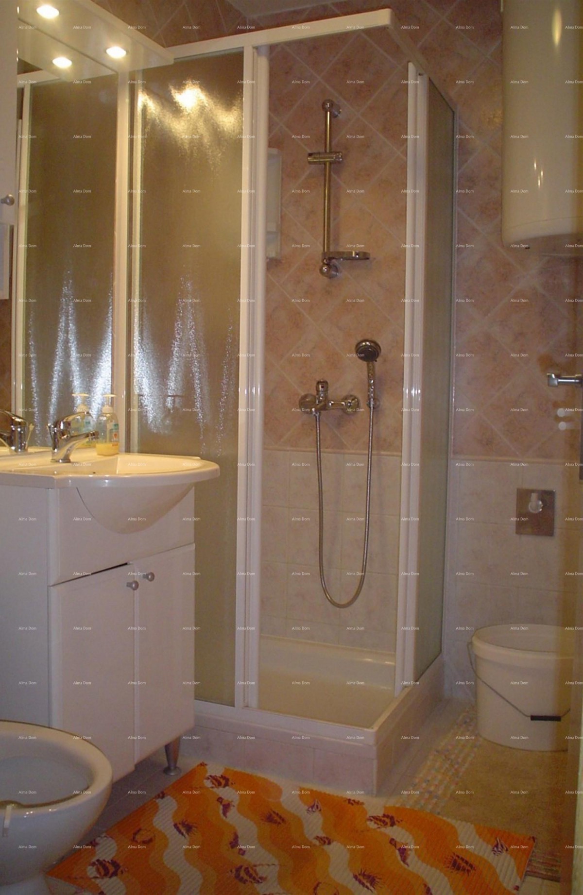 Апартаментный дом в центре Врсара – 200 м от моря 11