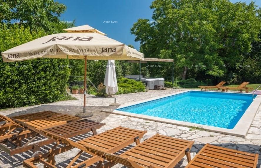 Casa con piscina in vendita, Tinjan 13