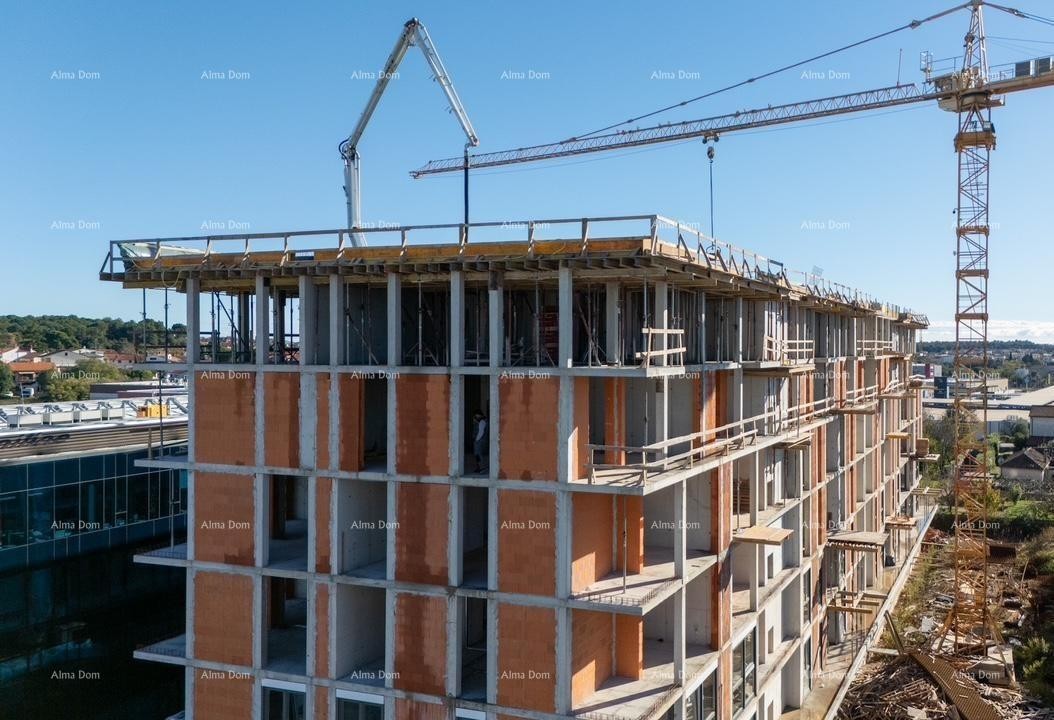 Edificio residenziale moderno con ascensore, vicino al centro. Appartamento con posto auto e cantina a Pula! S7 6