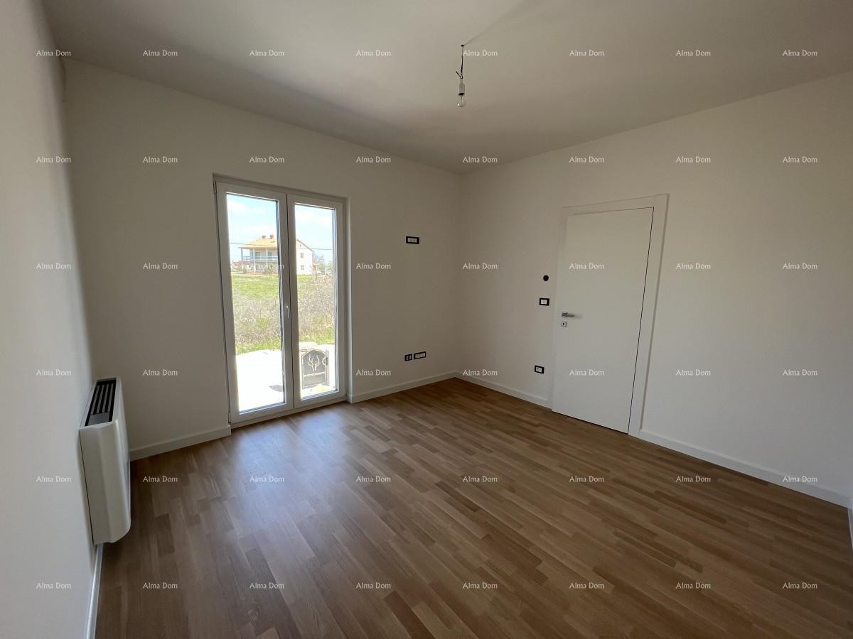 New house with a pool, modernly furnished. 7 km to the center of Poreč. 16