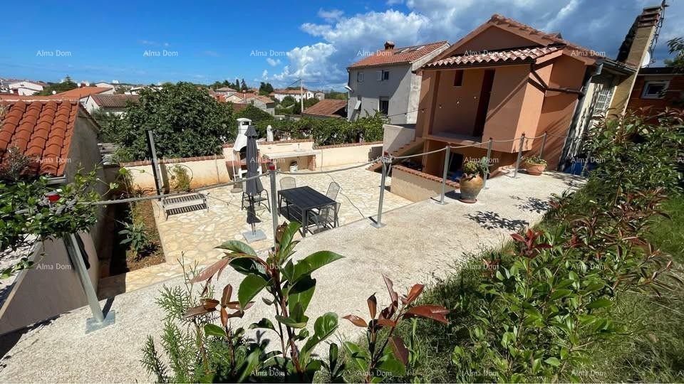 Sale - Two houses in an excellent location with a sea view - Medulin, Vinkuran! 4