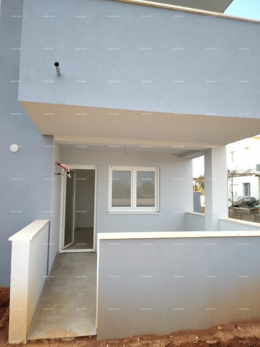 New building in Šišan, a village about 7 km from the city of Pula. 1