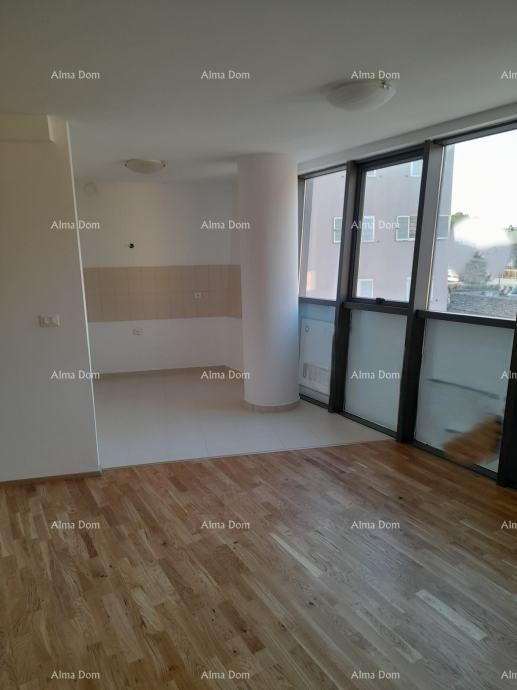 Продажа - квартира с гаражным местом в отличном месте, Пула! 10