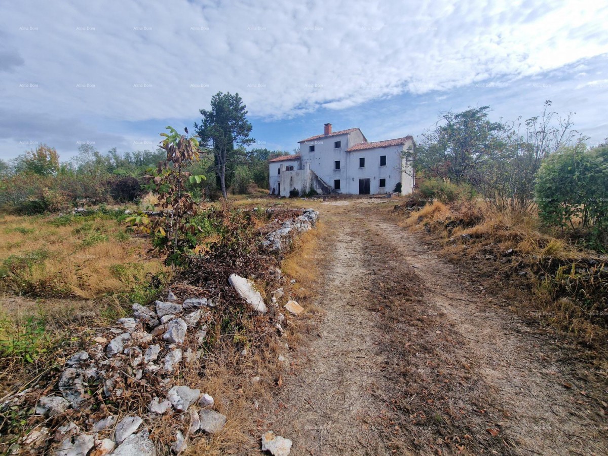 ISTRIA VILLA WITH POOL AND 4,000 m² OF LAND – OPRTALJ 15