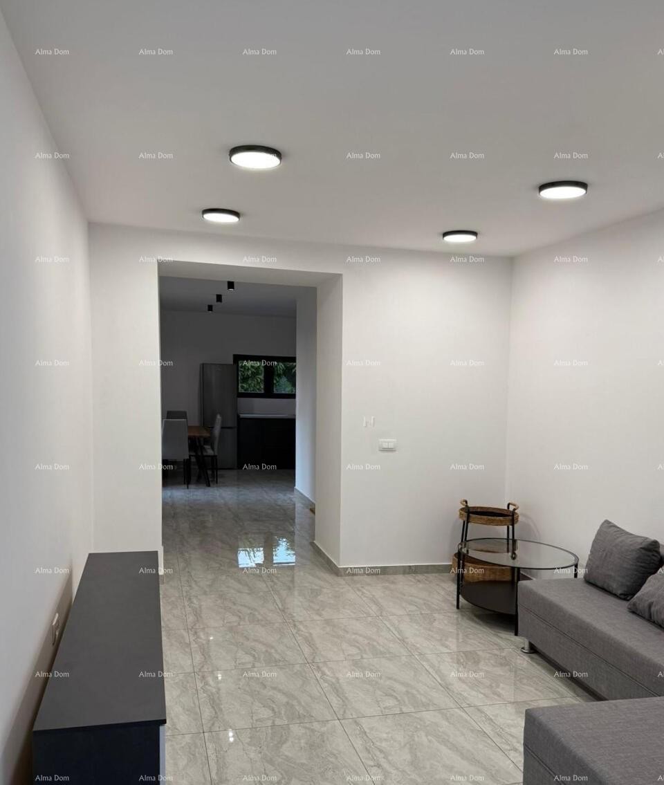 ПОРЕЧ, Реновированный каменный дом с видом на море 6