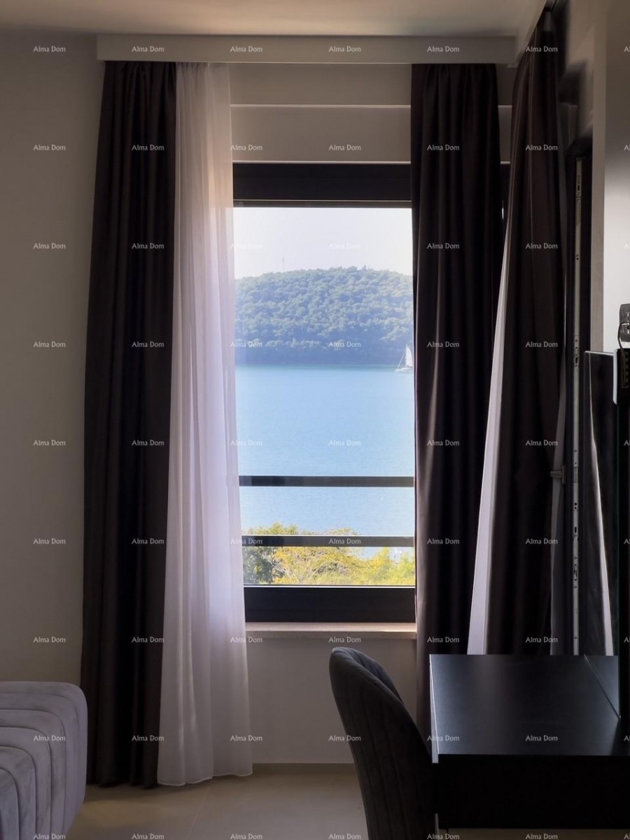 Predivan stan u Medulinu sa garažom. 100 METARA DO MORA I PLAŽE. 11