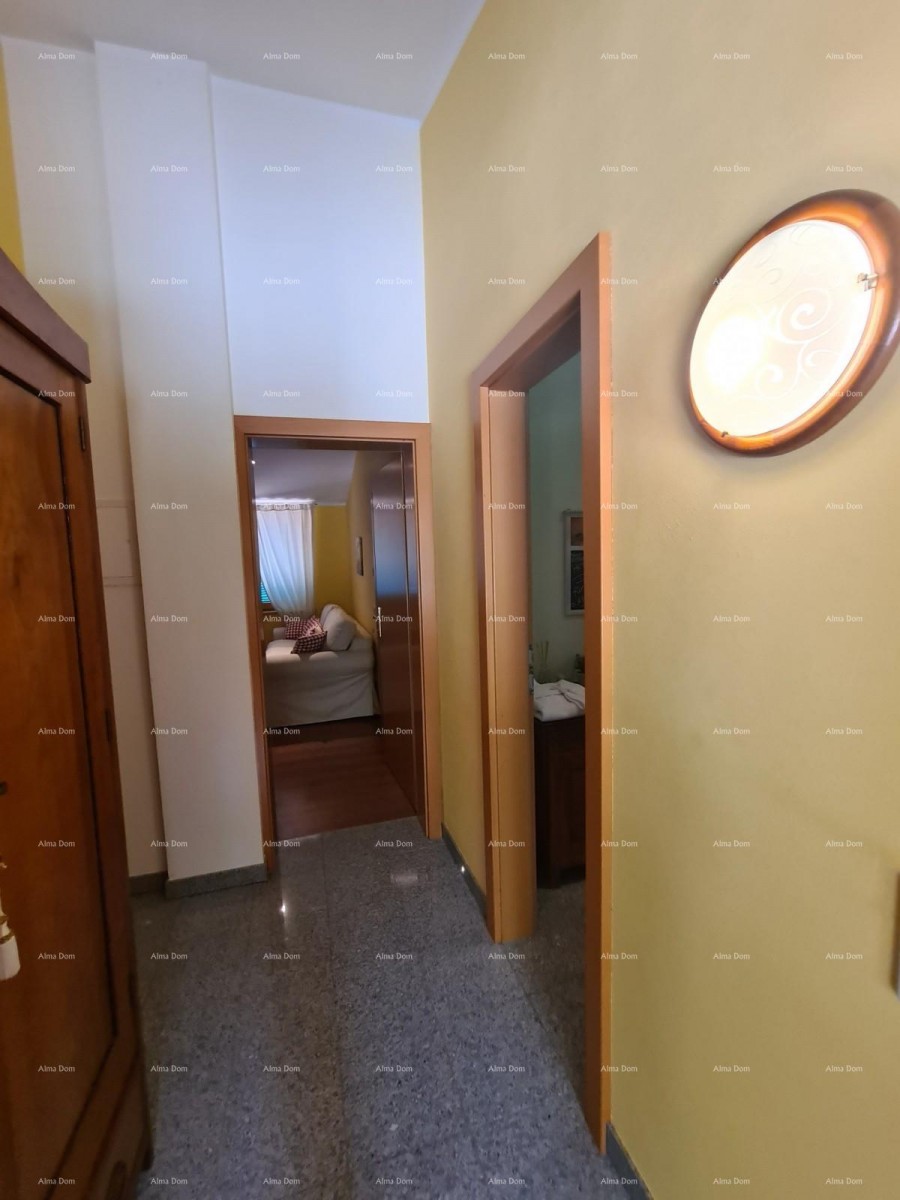 Kuća s bazenom i velikom okućnicom!  Blizina mjesta Marčane. 26