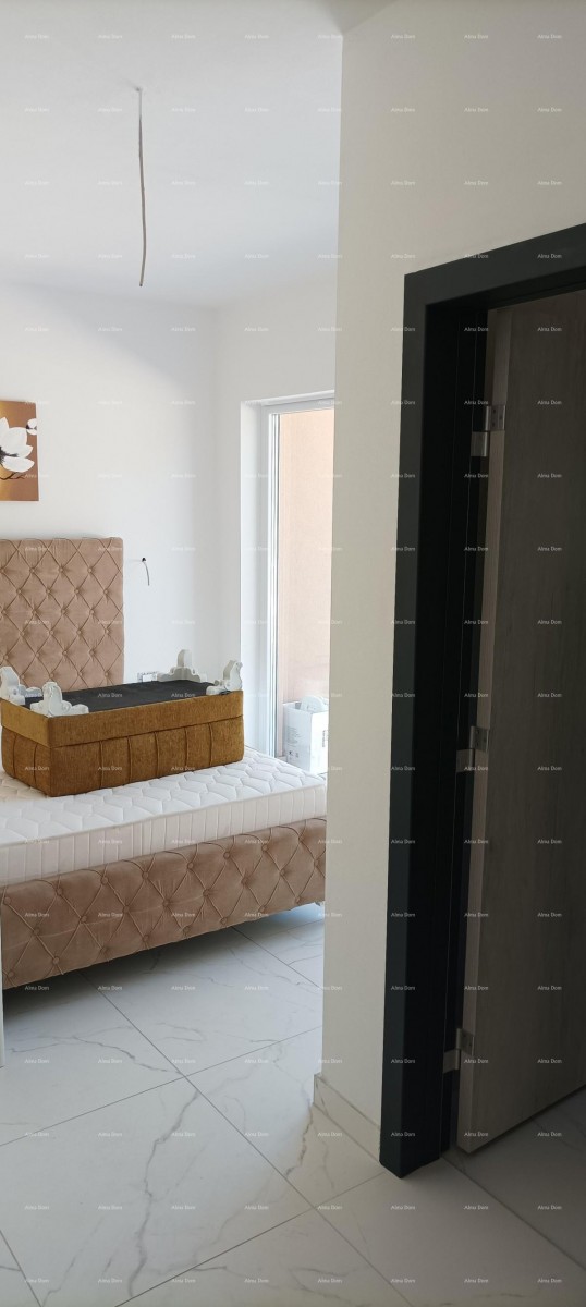 Новый многоквартирный дом недалеко от Ровиня 16