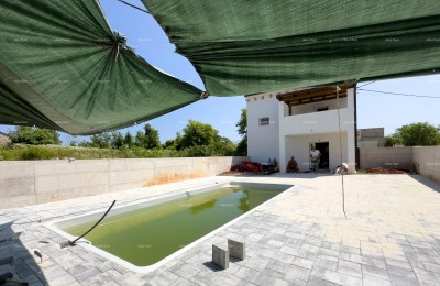 We are selling a renovated Istrian stone house in the vicinity of Žminj!