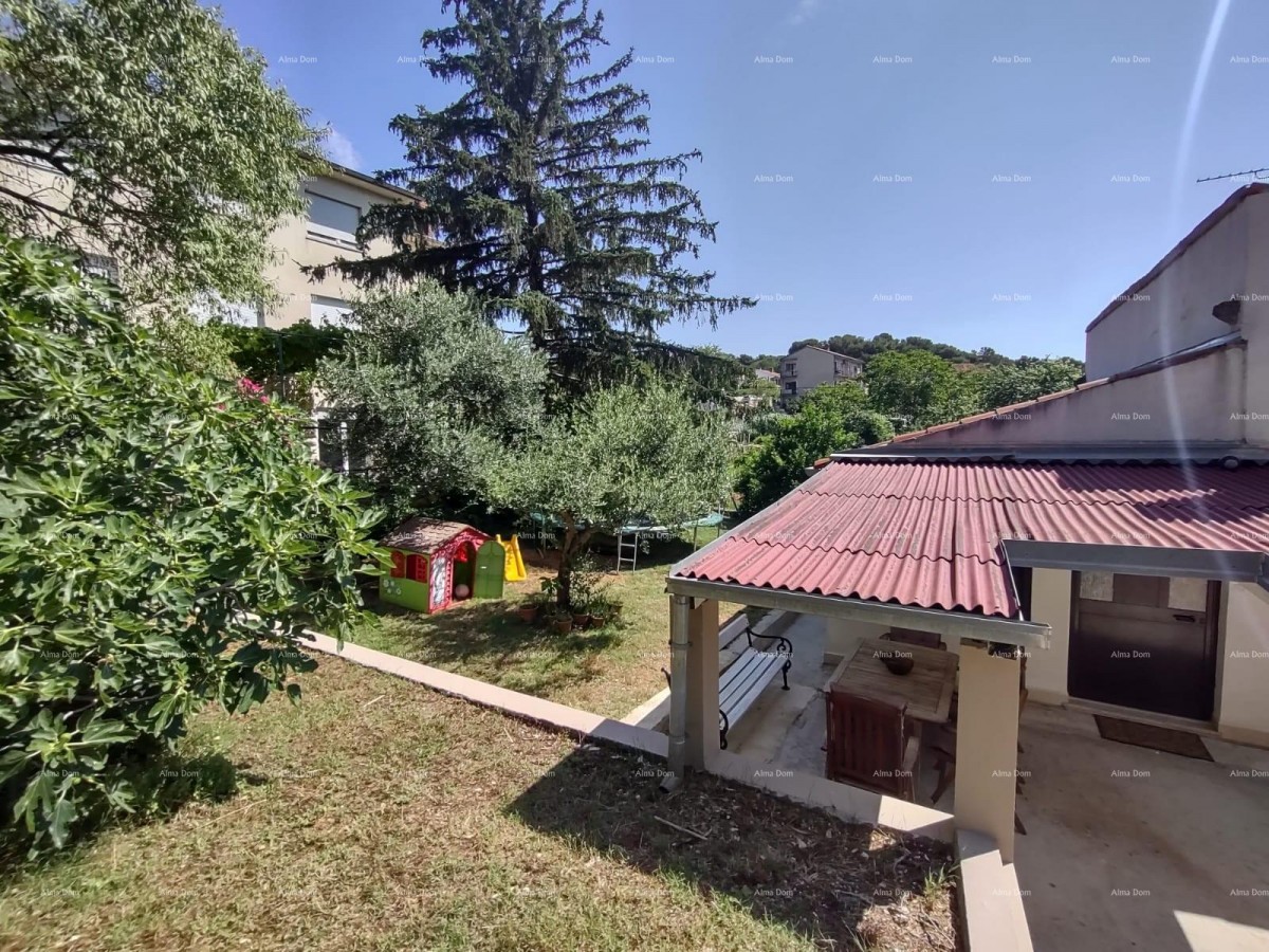 PULA - hiša na odlični lokaciji (2 ločena prostora) 2