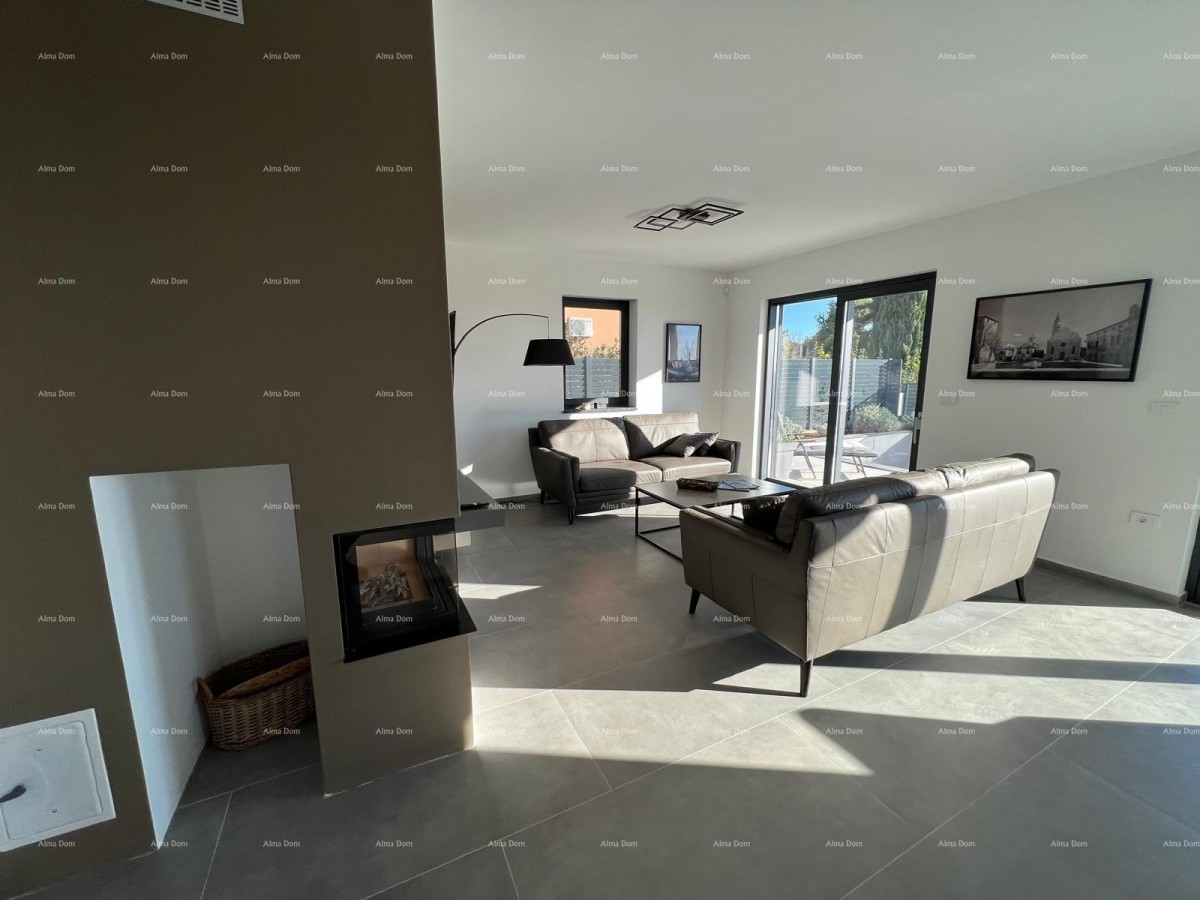 Vendita di una moderna villa con piscina, Svetvinčenat! 12