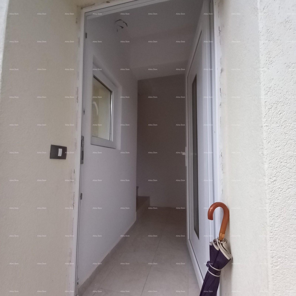 IN VENDITA – Casa con due appartamenti separati, Premantura 17