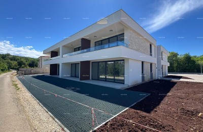Prodaja - Stan u izgradnji s vrtom i parkirnim mjestom, blizina Rovinja