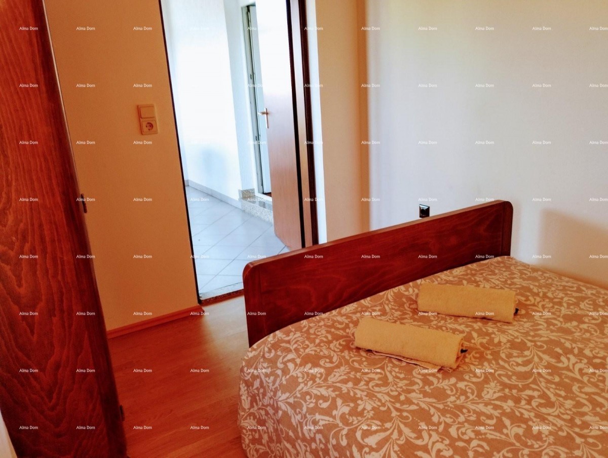 Prodaje se kuća, 170 m2, Karojba 13