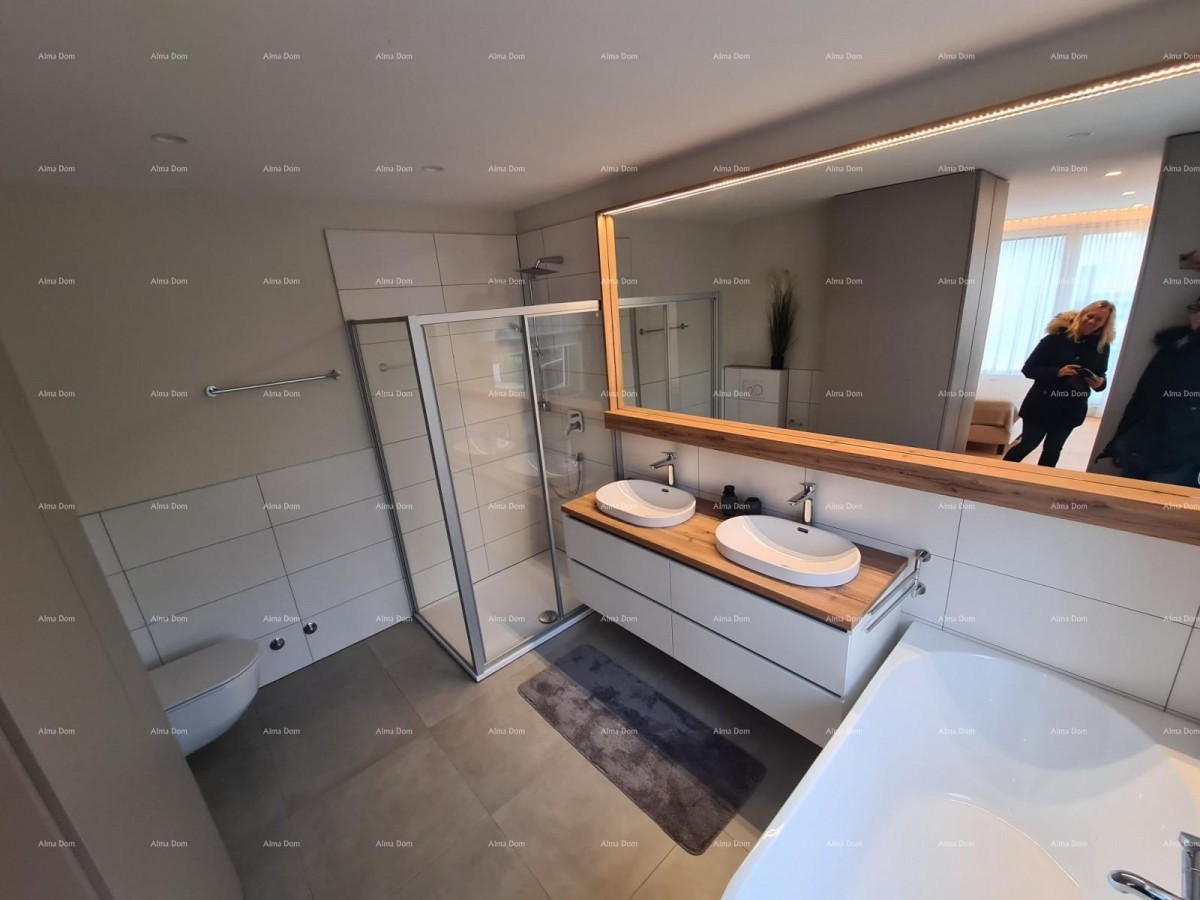 Современный дом с бассейном! BANJOLE VOLME. 22