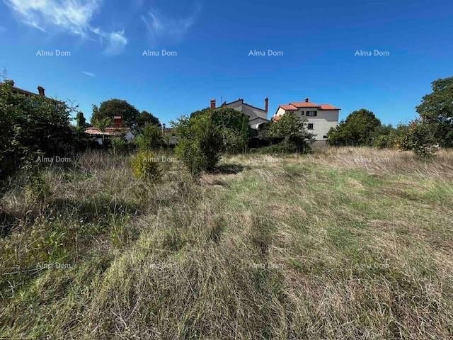 An old Istrian house for sale with a large building plot, Valbandon 9