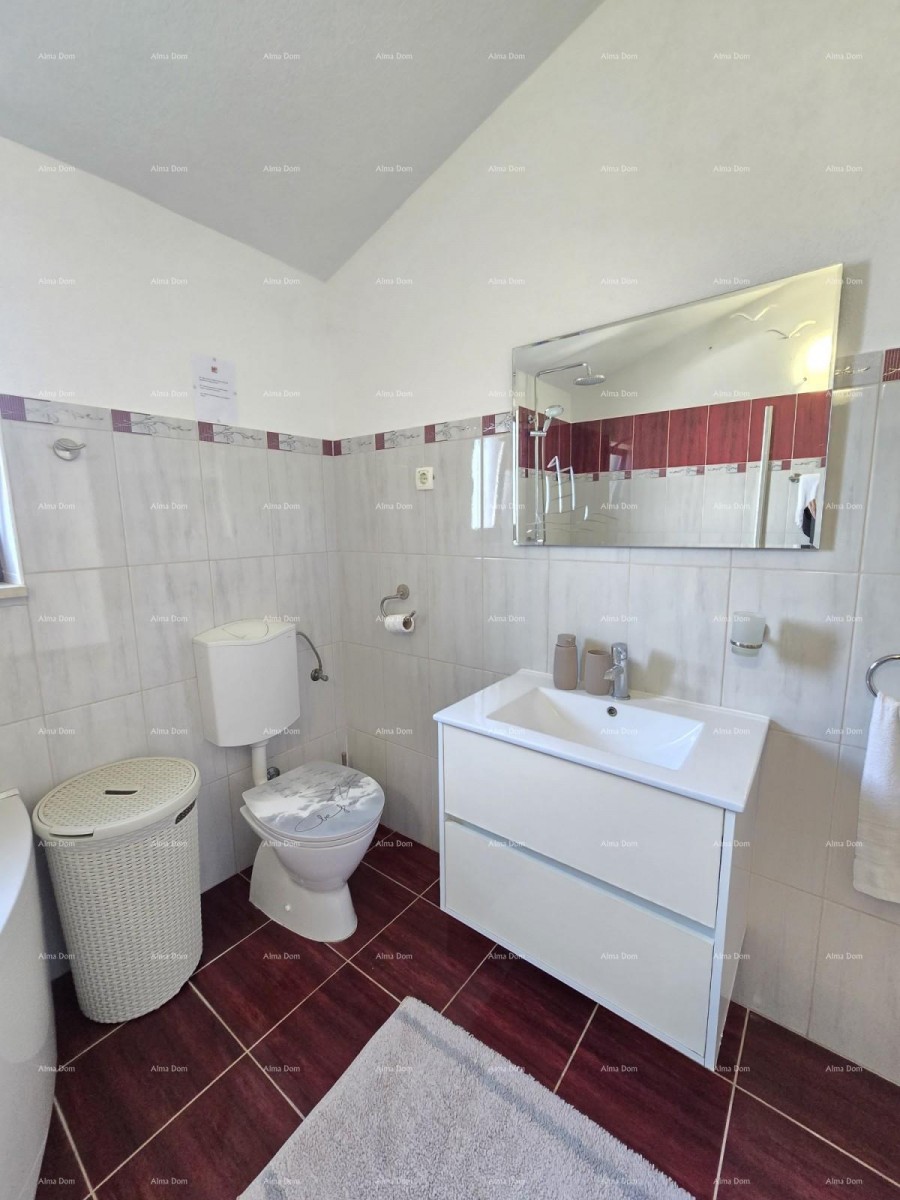 Zadnja hiša v vrsti, s jacuzzijem! Marčana. 31