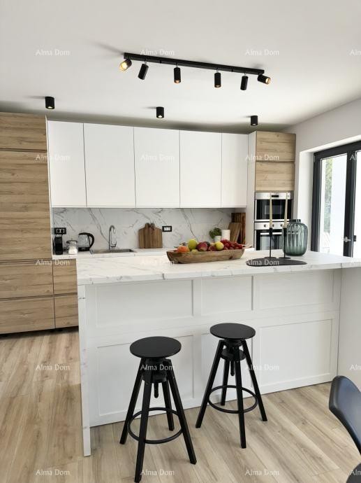 Prodaje se prelijepa duplex kuća od 178m2 sa bazenom, Rovinjsko selo 10