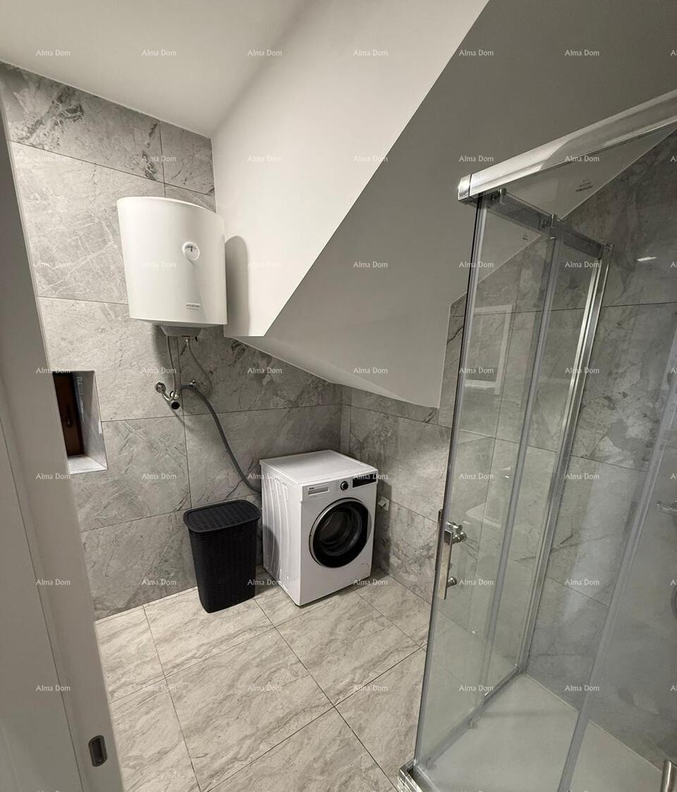 ПОРЕЧ, Реновированный каменный дом с видом на море 17