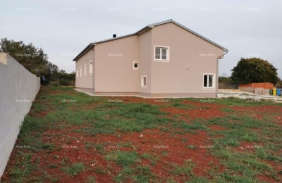 Частный дом, цокольный этаж!