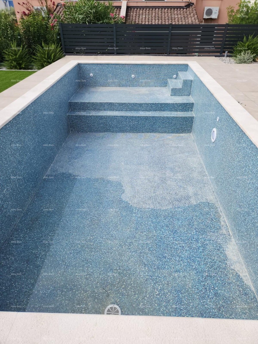 Modern oasis with a pool and private garden in Banjole 6