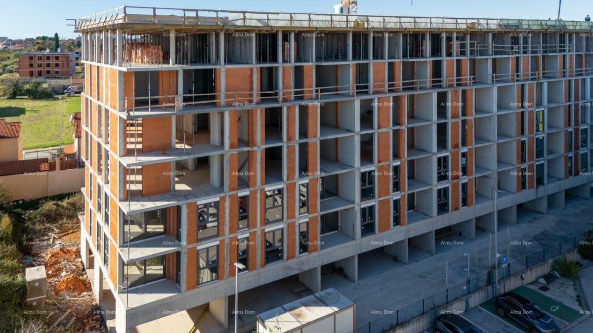 Pula! Vendita di un appartamento con posto auto in un moderno edificio residenziale con ascensore. S3 15