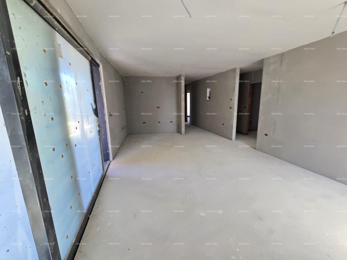 Prodaje se luksuzan stan u Medulinu,  strogi centar mjesta, par minuta lagane šetnje do rive i mora. 19