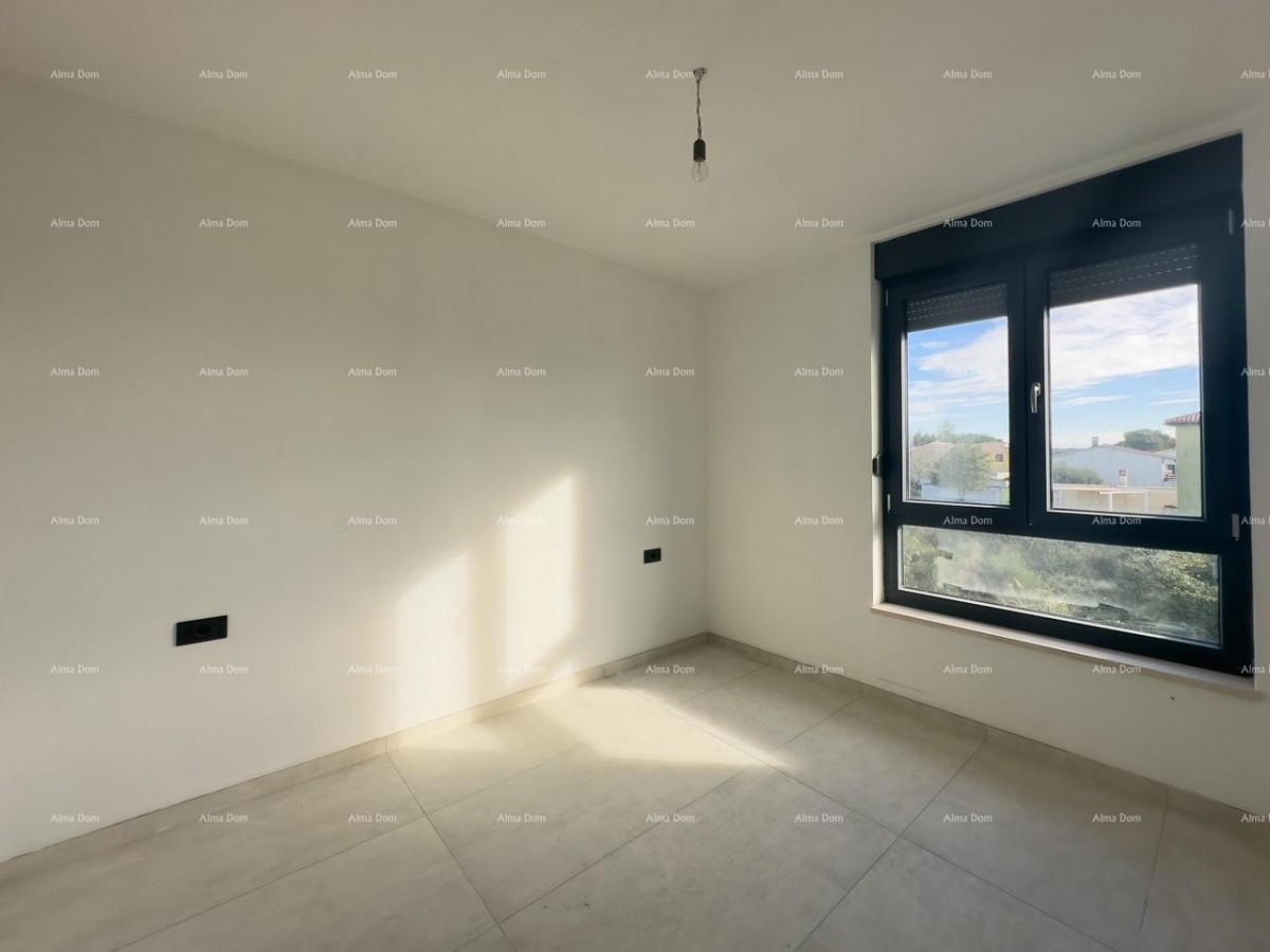 Prodajemo stan u novoj zgradi u Banjolama. 11