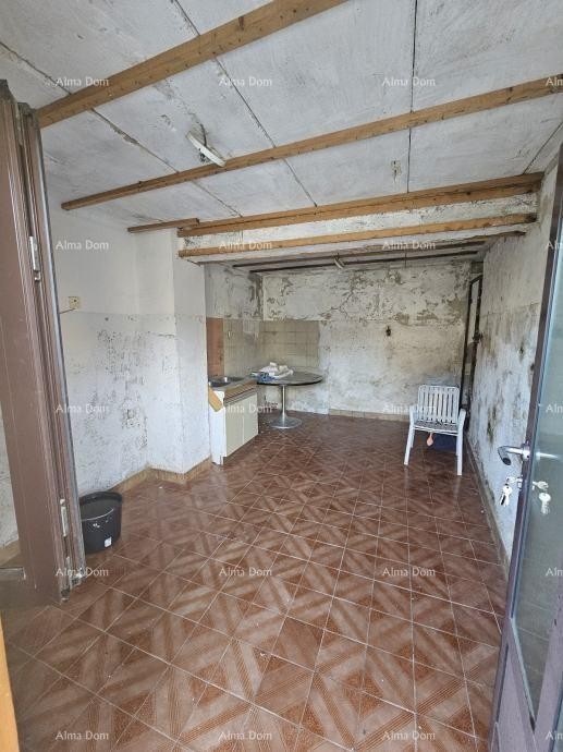 Barban – House with Enclosed Yard 10