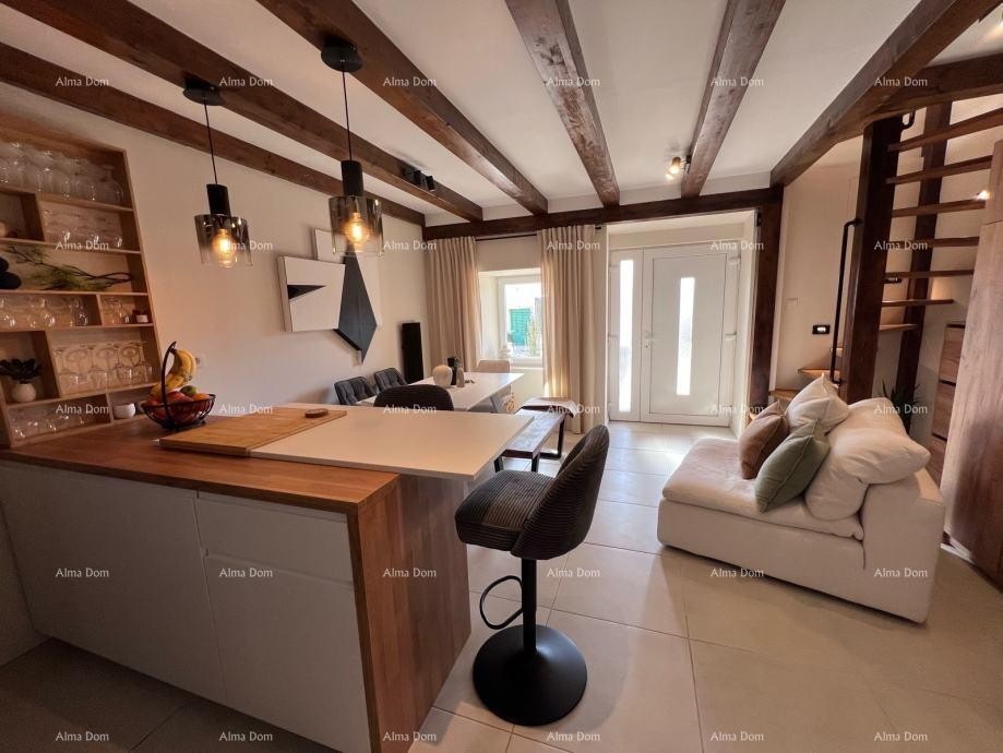 Two Renovated Istrian Stone Houses in Kanfanar 2