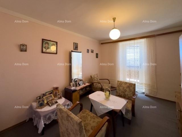 Мы продаем большой отдельно стоящий дом с просторным двором! 21