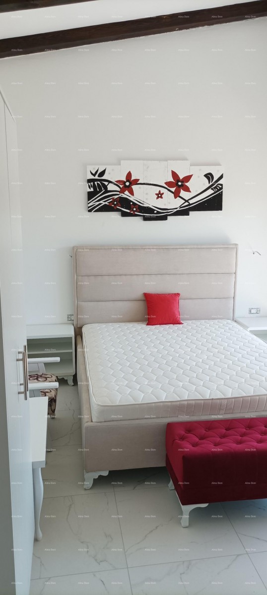 Новый многоквартирный дом недалеко от Ровиня 14