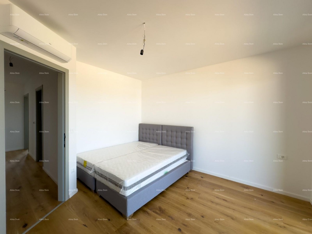 Spacious apartment in Pula with three bedrooms and modern amenities near the city center 17