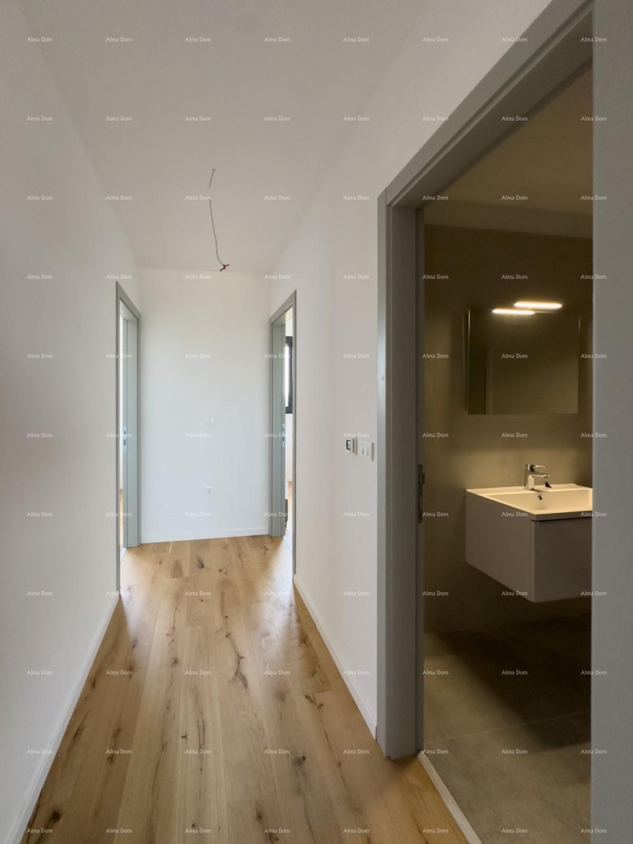 Spacious apartment in Pula with three bedrooms and modern amenities near the city center 22