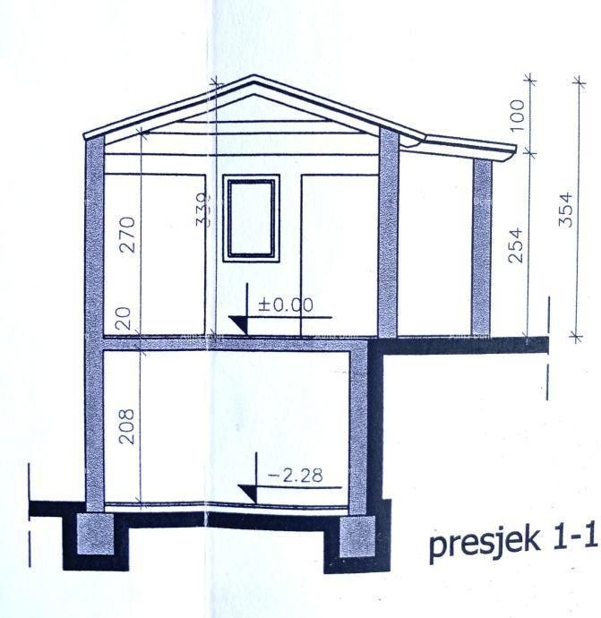 Pula – Casa con due unità abitative, a 50 m dal mare 12