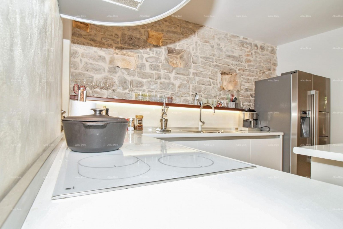 Beautiful, modernly furnished and renovated Istrian stone house for sale, Bale! 10