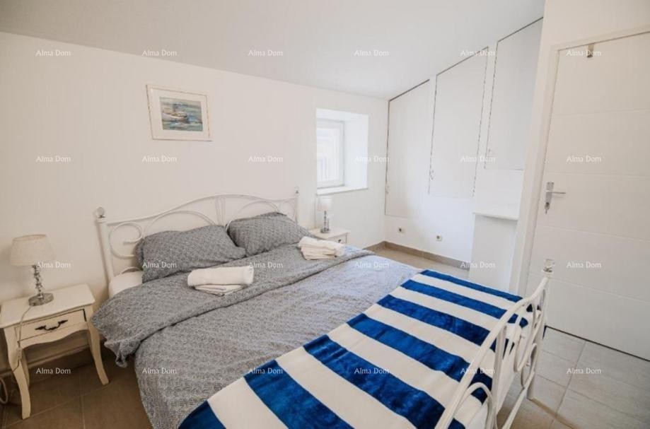 Sale - House in the center, only 50 m from the sea, Umag! 10