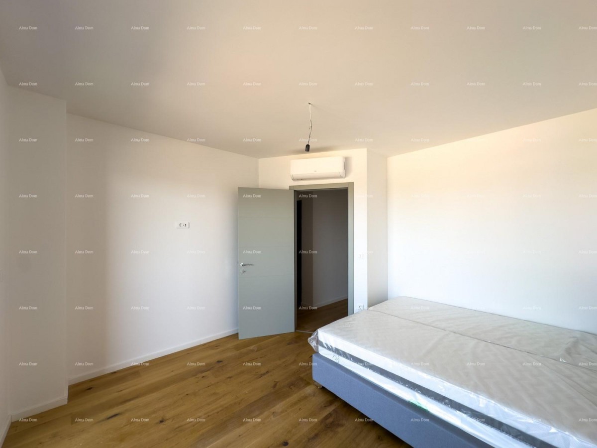 Spacious apartment in Pula with three bedrooms and modern amenities near the city center 18