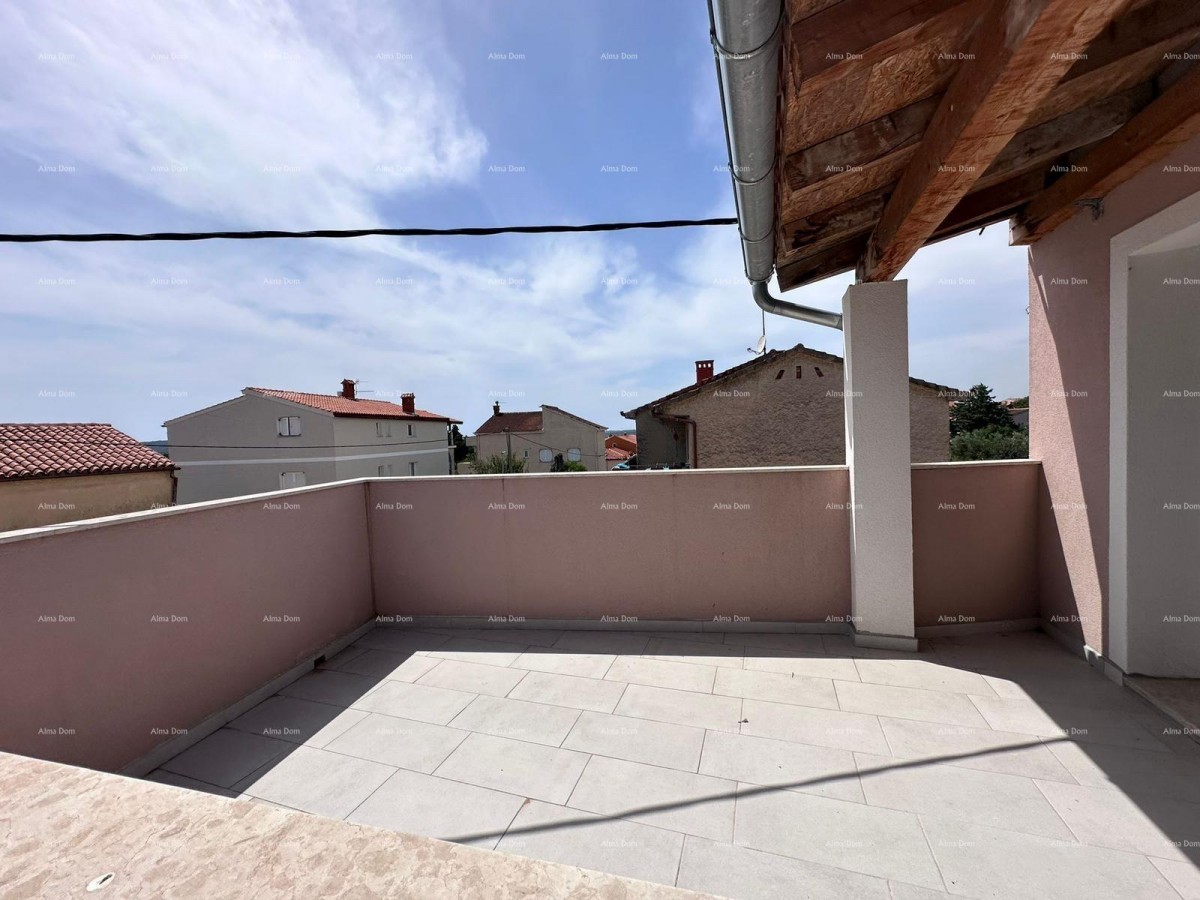 For sale: a fantastic house with three apartments in Medulin! 12