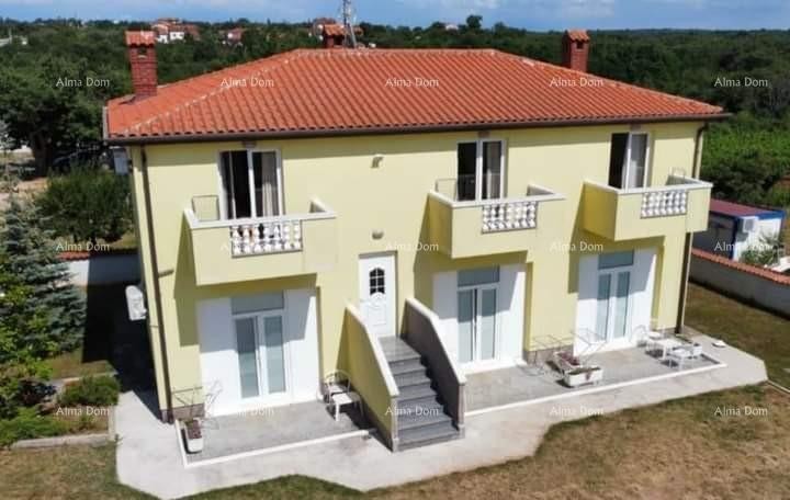 Umago. Una bella casa con sei appartamenti. 1