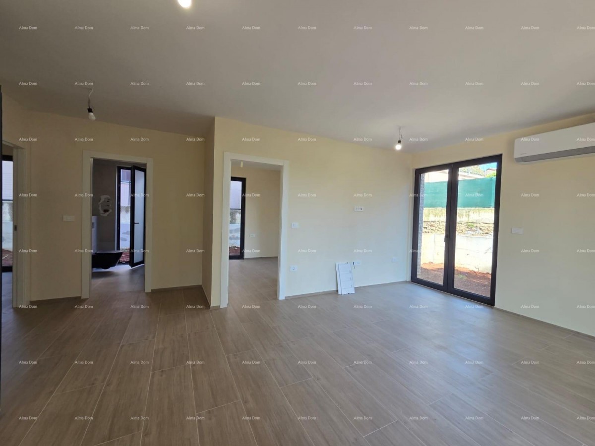 Dvosoban stan z velikim vrtom 100 metrov do obale. 21