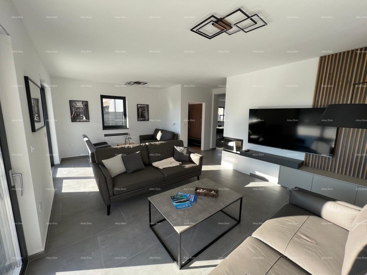 Vendita di una moderna villa con piscina, Svetvinčenat! 13