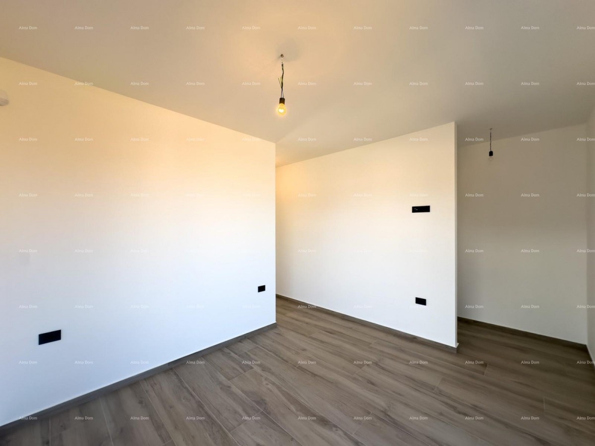 Vendiamo villa bifamiliare con piscina e garage 32